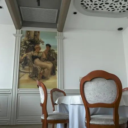 Consul فندق سبليت