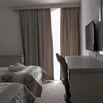 Consul Split
