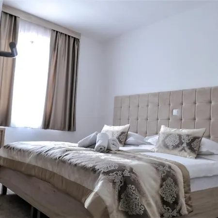 Szálloda Consul 3*