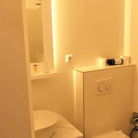 Consul Hotel 3*