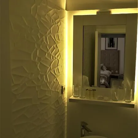 Consul Hotel 3*