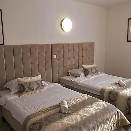 Hotel Consul 3*
