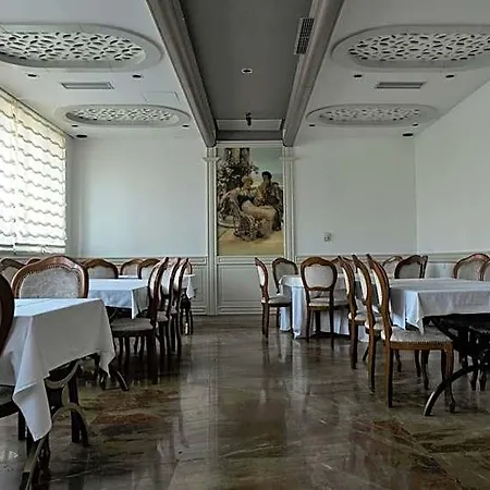 Consul Hotel 3*