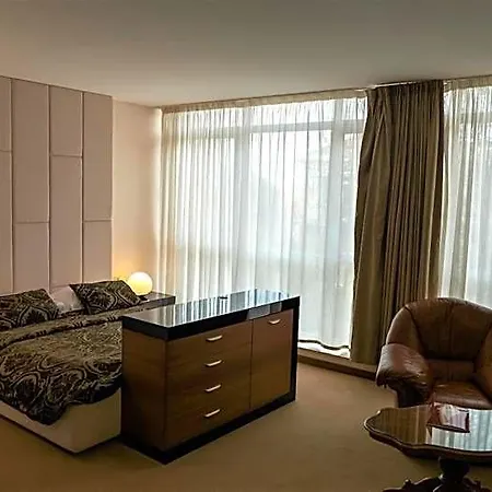Consul Hotel