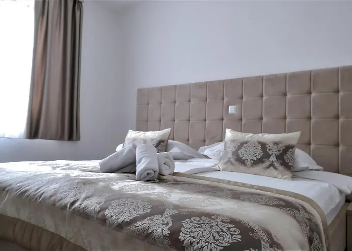 Consul فندق سبليت