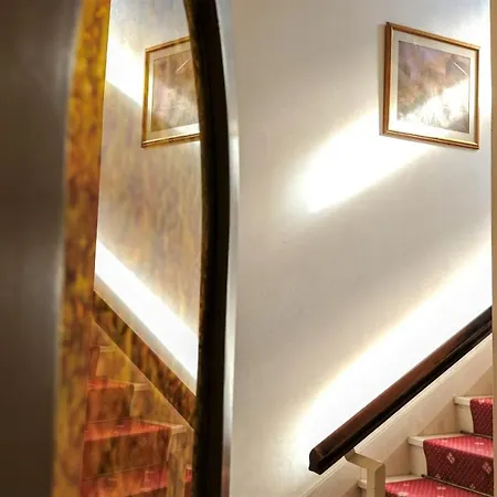 Hotell Consul 3*